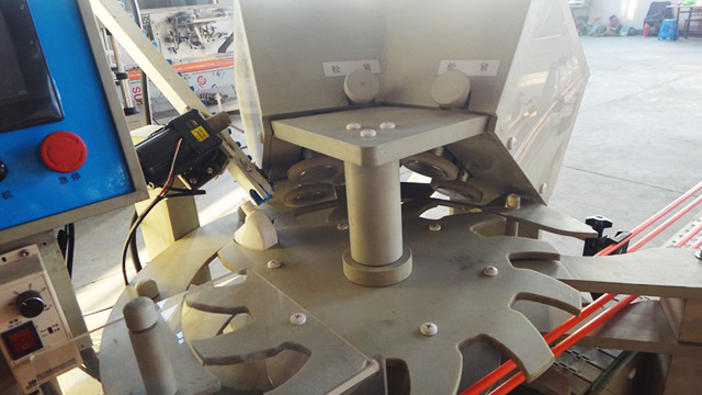 dreieplate for capping.jpg