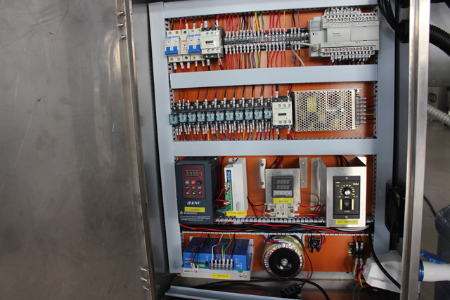 FYLLEMASKIN 4 hoder (1).JPG