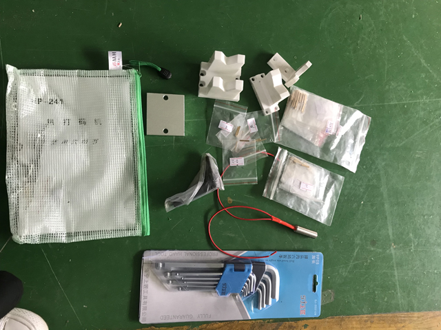 reservedeler til leppestift bottom labeling.jpg