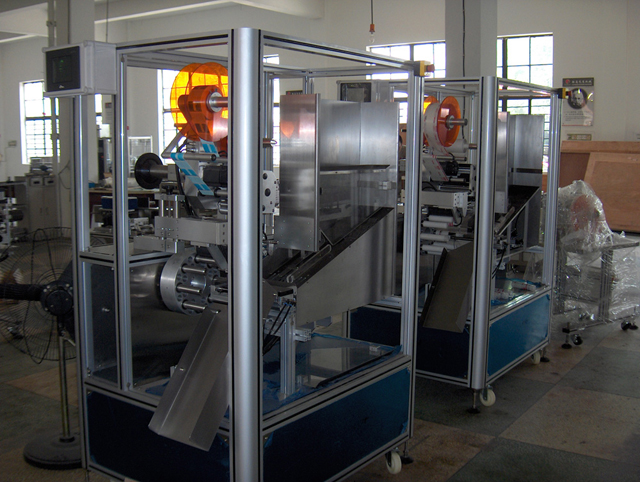 tubes labeling machine in stock maskineri for tubes labeling.jpg