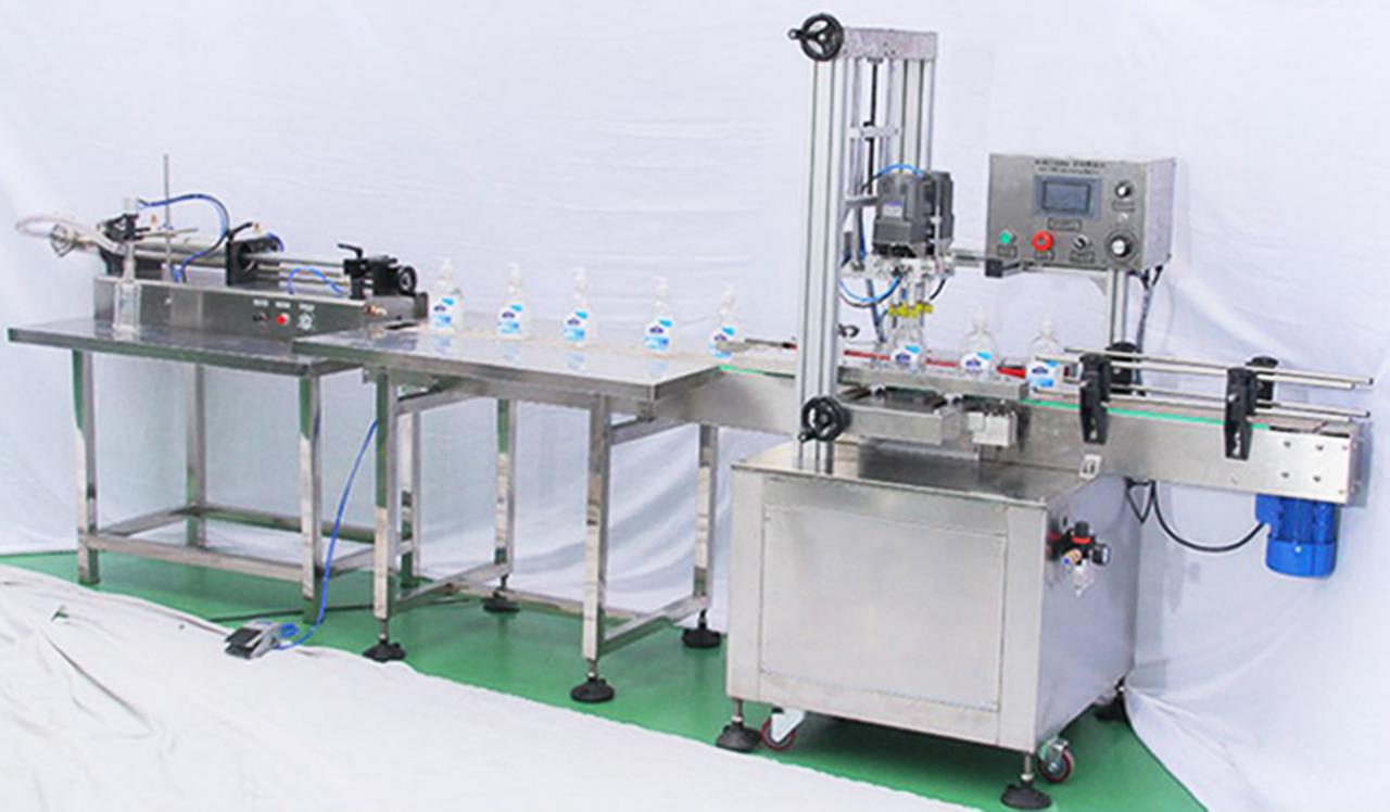 automatic screw capping machine inline skrulokkmaskin.jpg