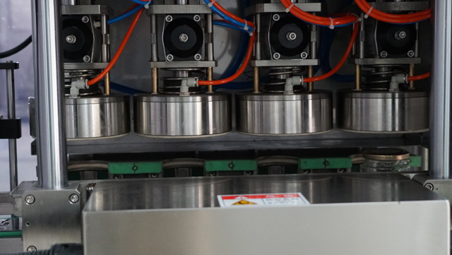 4 HODER Capper vacuum.jpg