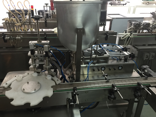 to krukker fyllemaskin.jpg