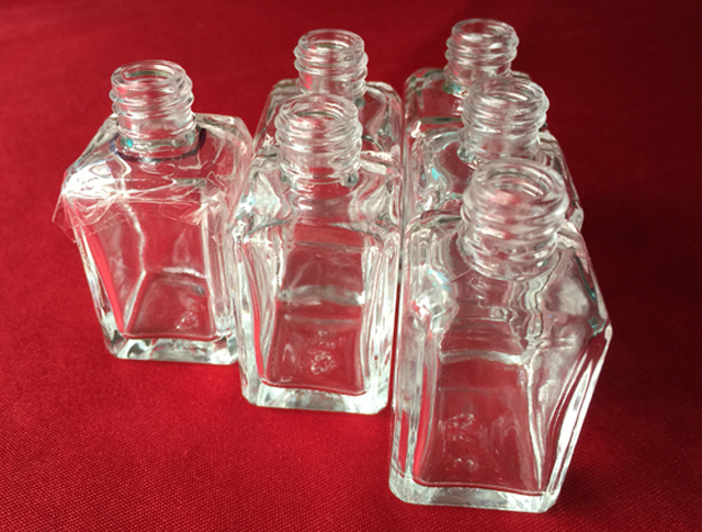 neglelakk glass bottles.jpg
