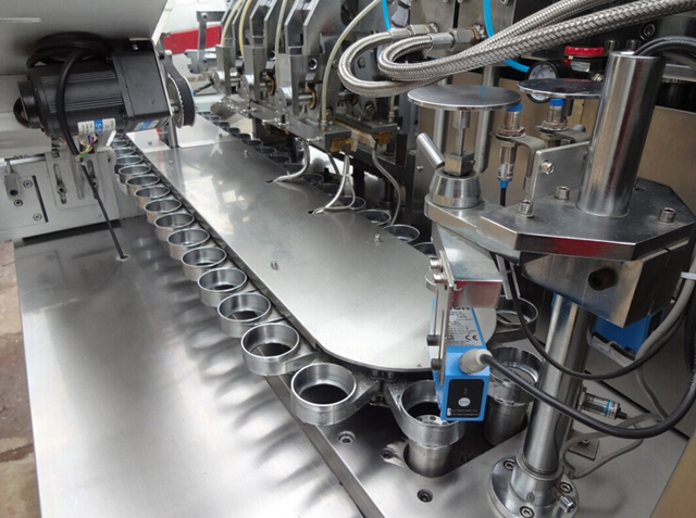 arbeidsplate for tubes filler sealer.jpg