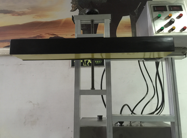 vannkjøling induksjonsforseglingsmaskineri.jpg