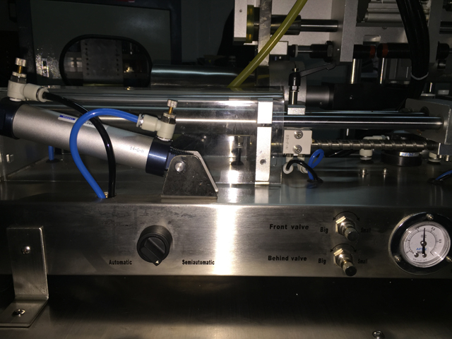 horizontal filling machine for filling process horisontal fyllemaskin for rør filler sealer.jpg