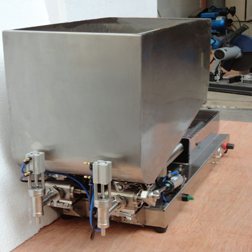 jam filling machinery semi automatic syltetøyfiller equip.jpg