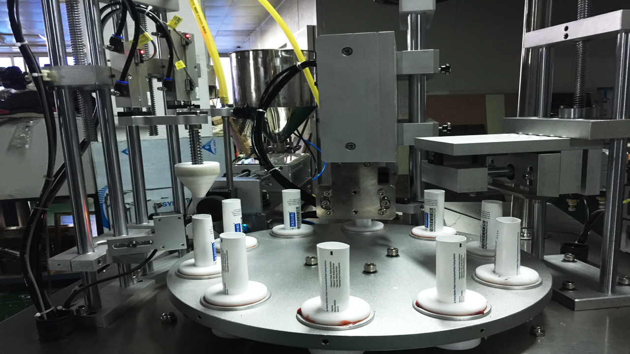 rotary filling sealing machine roterende fyllende ultralydrør sealing.jpg