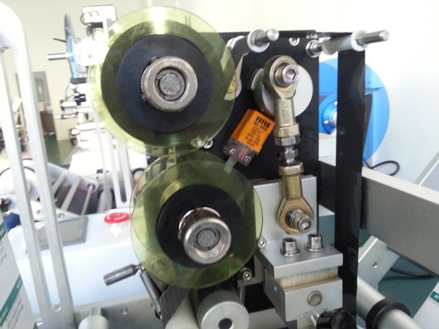 for eran semi automatiske rør merkemaskin sprøyte wit