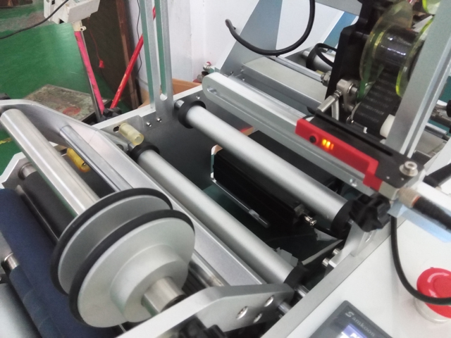 for eran halvautomatiske rør merkemaskin sprøyte med