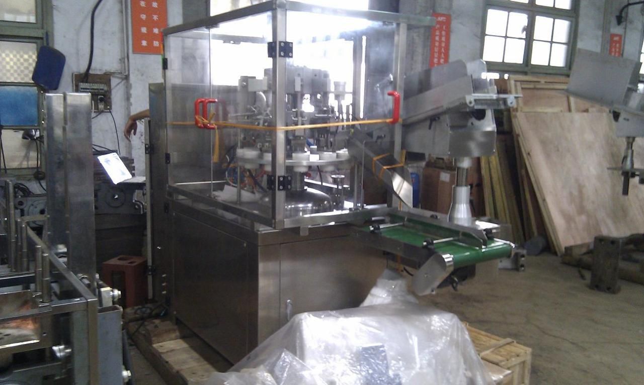 semi automatic tube filler sealer with protective chamber beskyttelseskammer for tube filler sealer.jpg